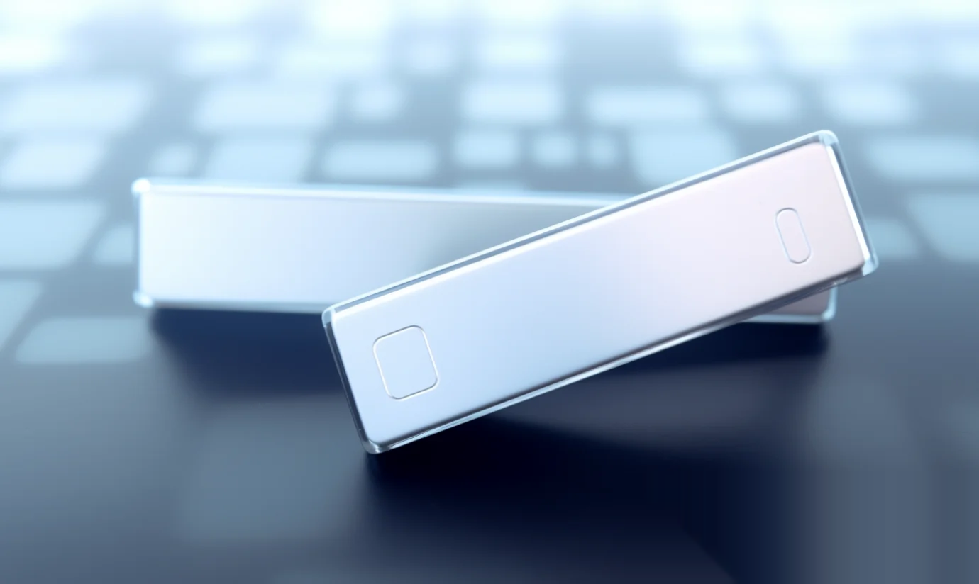 Ledger приостанавливает розничные продажи в Германии на фоне расследования инцидента с имплантом в кошельке