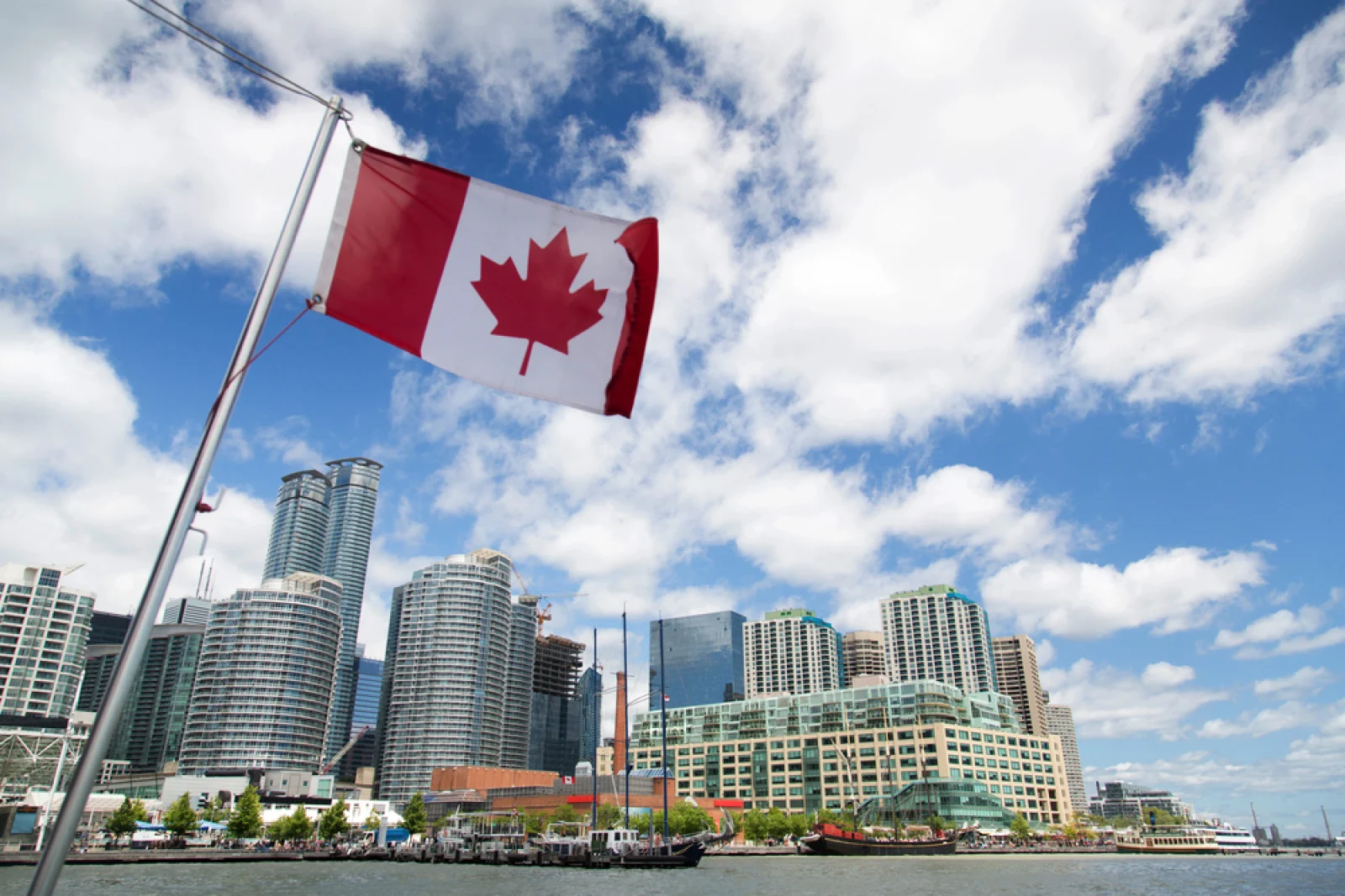 Crypto Goes Mainstream in Canada as Ownership Hits 25%