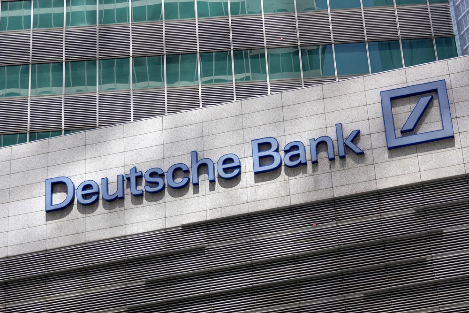 Deutsche Bank запустит кастодиальное хранение биткоина и эфириума в ближайшие недели